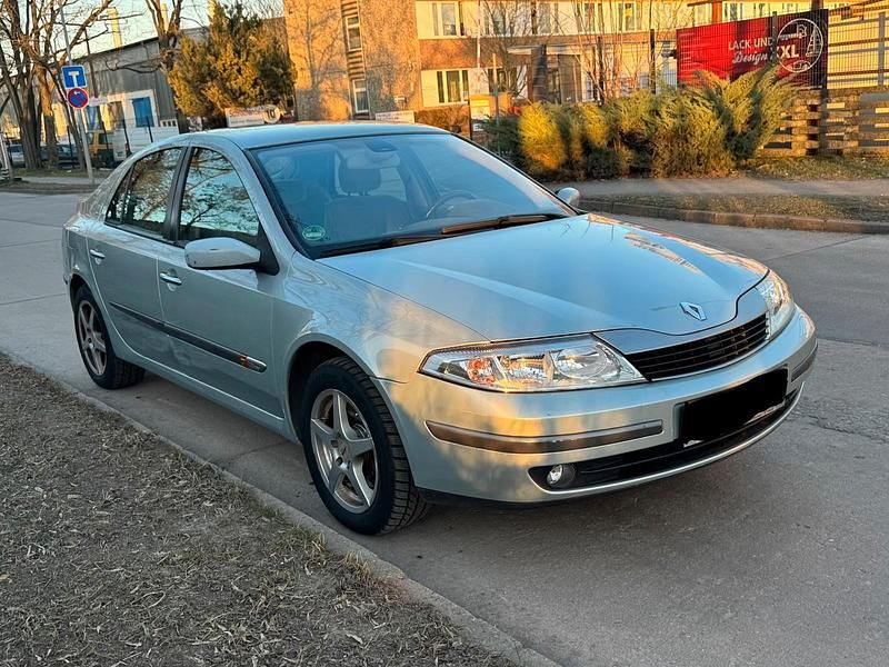 Gebraucht Renault Laguna II 118 PS (86 kW) 2001 Silber Limousine