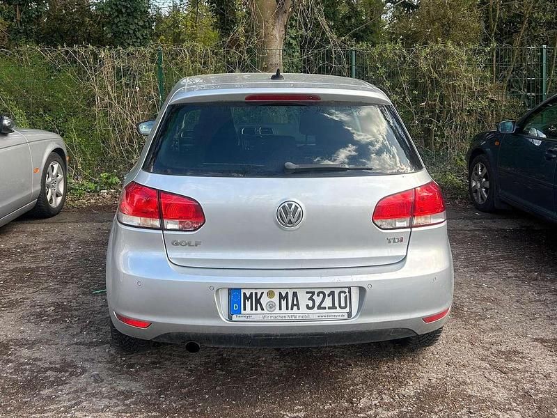 Second-hand VW Golf VII Trendline 105 CP (77 kW) 2012 Gri Berlinǎ
