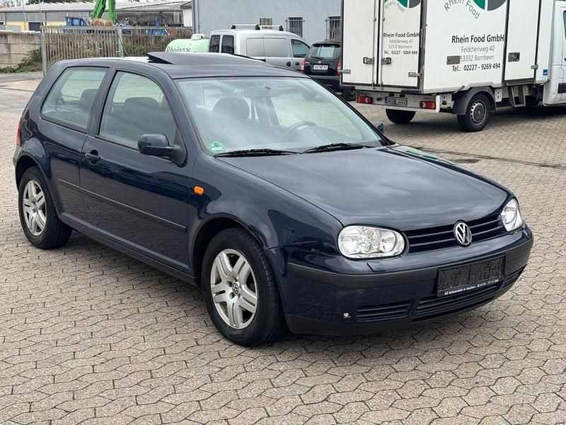 Blau Gebraucht 1999 VW Golf IV S Kleinwagen | 3.450 € (Fairer Preis) - Bild 1/4