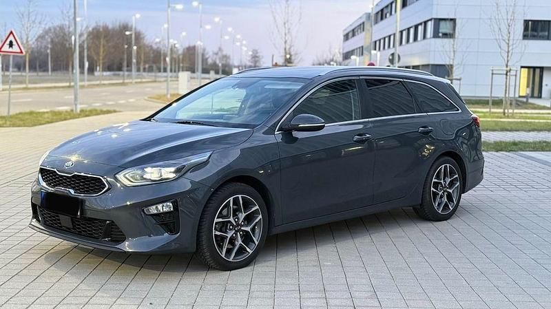 Gebraucht Kia ProCeed 185 PS (136 kW) 2019 Grau Kombi