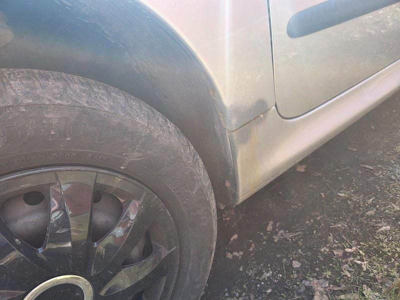 Gebraucht Peugeot 206 Filou 75 PS (55 kW) 2003 Grau Limousine