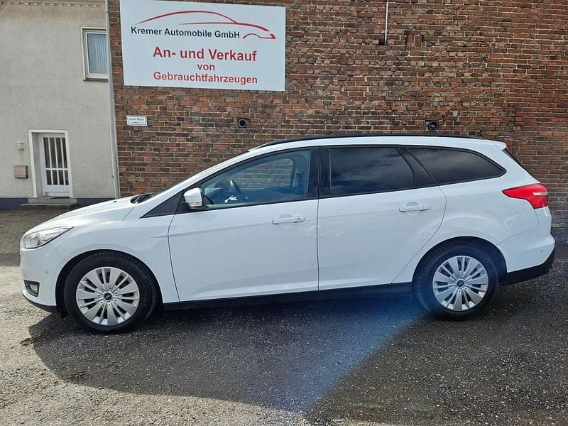 Gebraucht Ford Focus Business Edition 125 PS (91 kW) 2017 Weiß Kombi