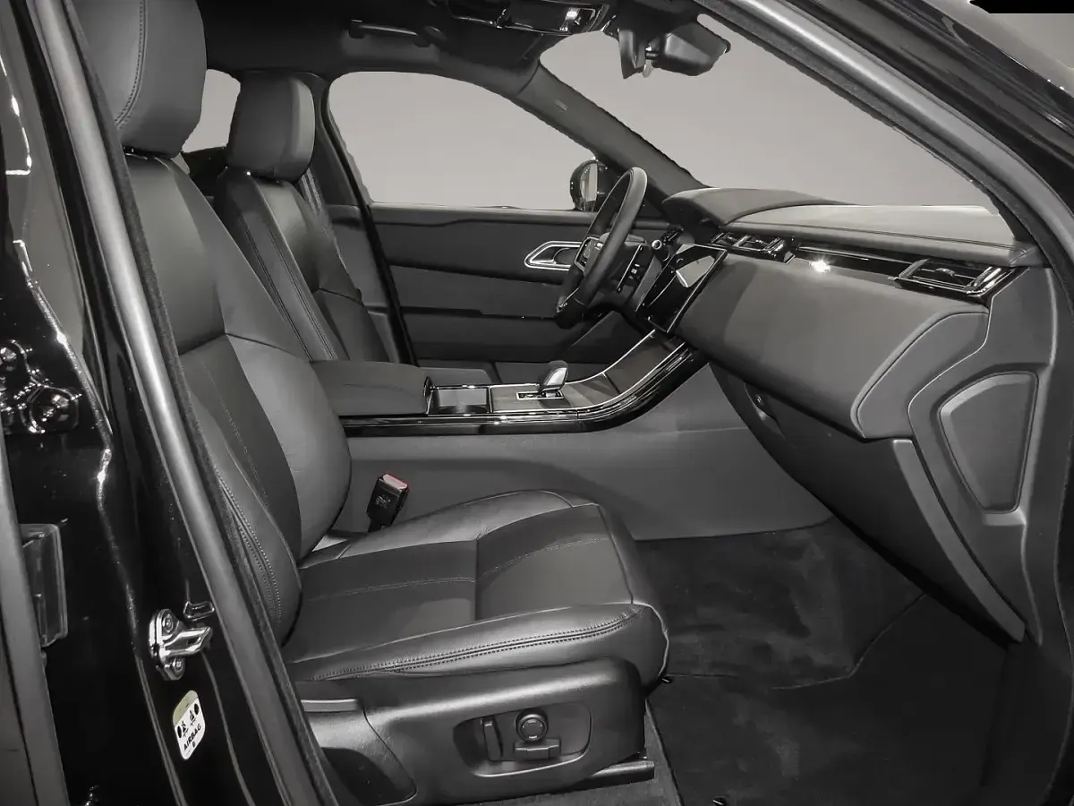 Gebraucht Land Rover Range Rover Velar SE Dynamic 204 PS (150 kW) 2026 Manufacturer SUV