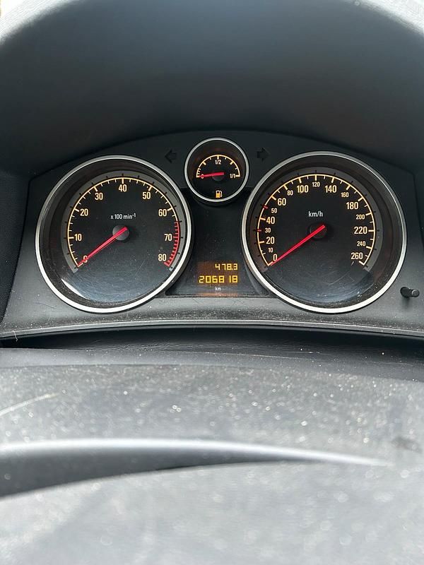 Silber Gebraucht 2007 Opel Astra GTC Coupé | 1.900 € (Guter Preis) - Bild 1/4