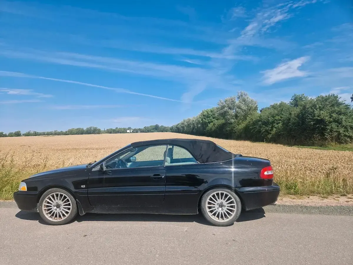 Gebraucht Volvo C70 163 PS (119 kW) 2002 Schwarz Cabrio