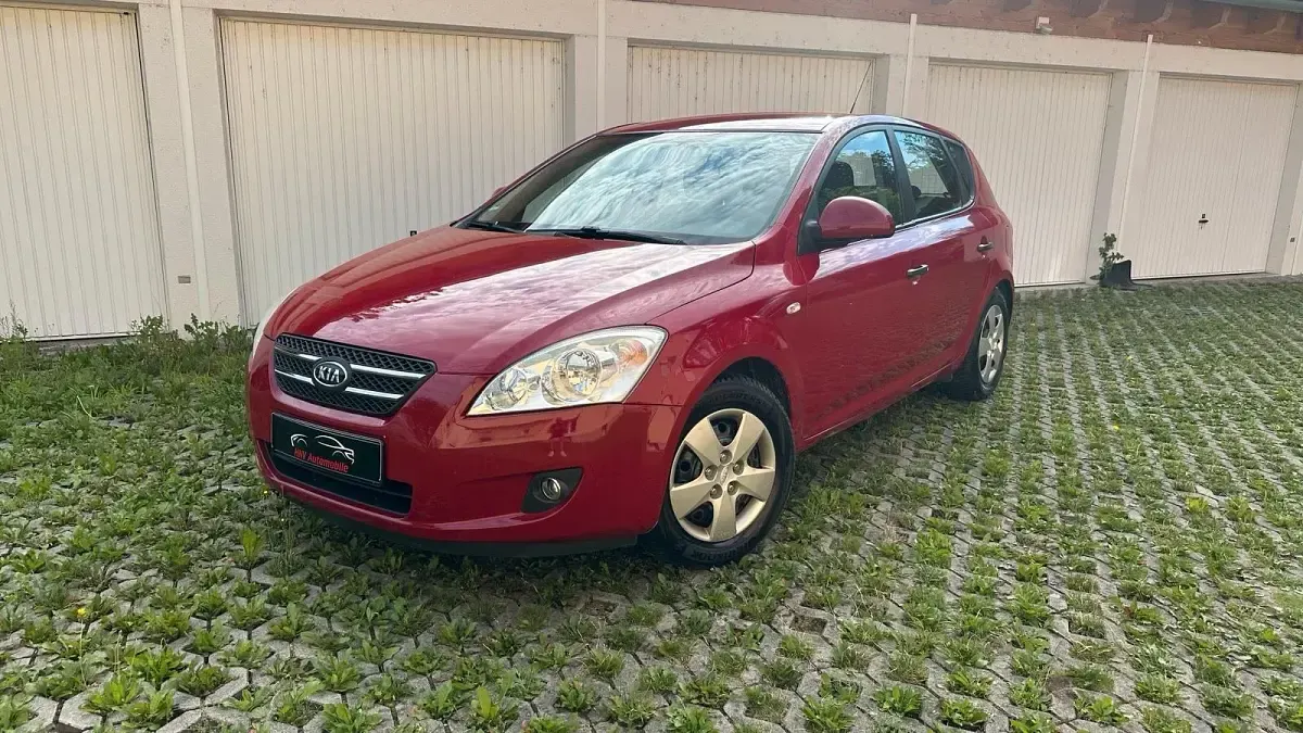 Gebraucht Kia Ceed 110 PS (80 kW) 2007 Rot Kleinwagen