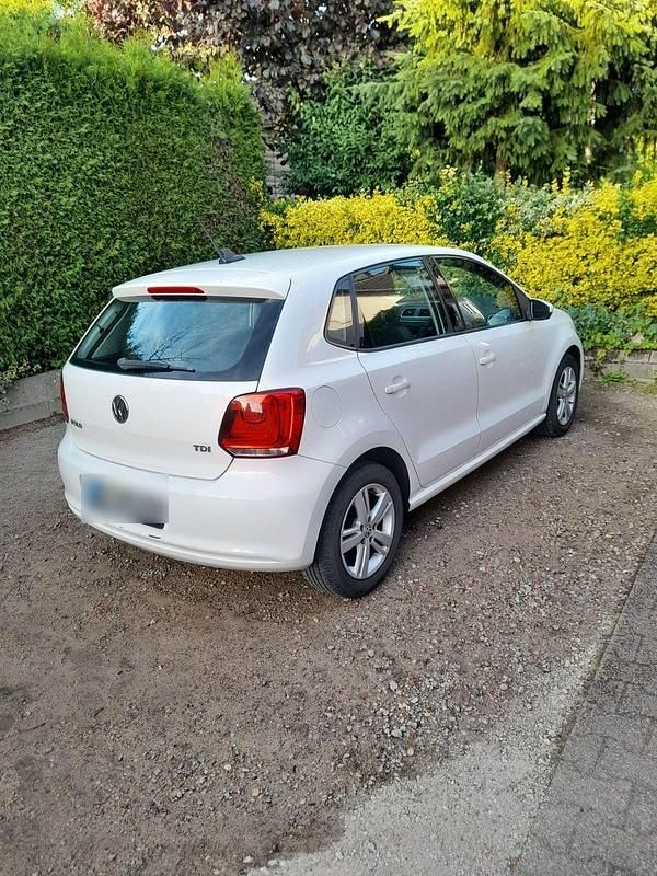 Gebraucht VW Polo Trendline 75 PS (55 kW) 2010 Weiß Kleinwagen