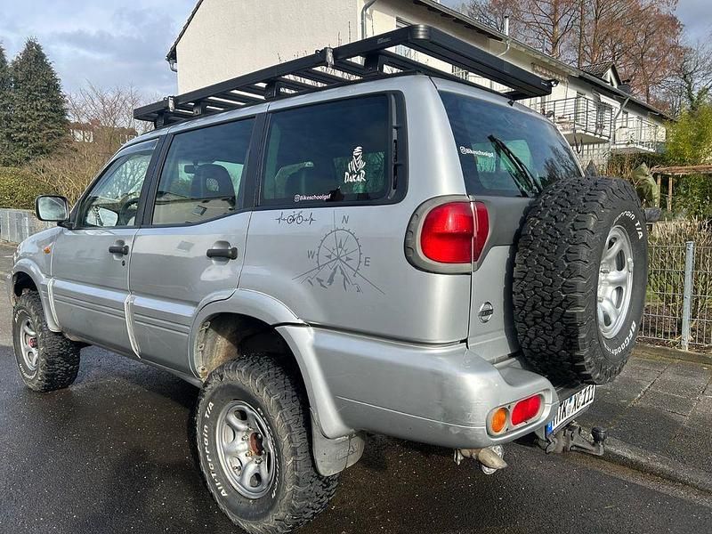 Gebraucht Nissan Terrano 154 PS (113 kW) 2003 Silber SUV