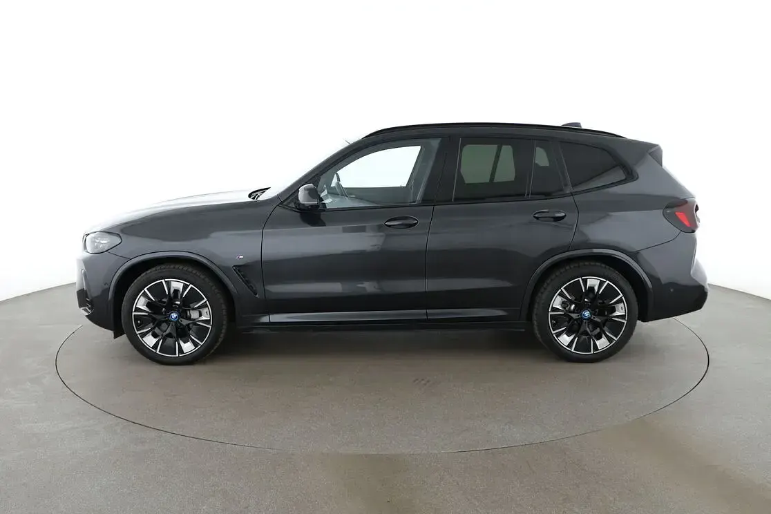 Gebraucht BMW iX3 Impressive 210 kW (286 PS) 2023 Grau SUV