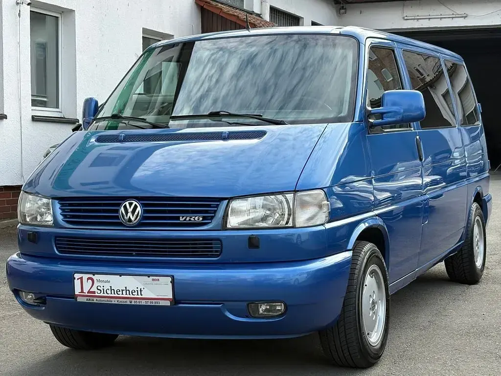 Second-hand VW Caravelle 140 CP (102 kW) 1998 Albastru Van
