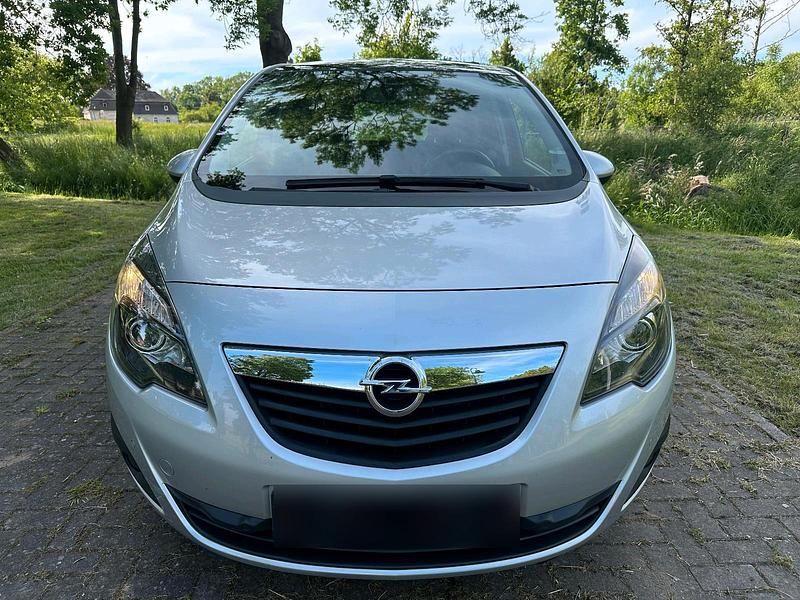 Gebraucht Opel Meriva 140 PS (102 kW) 2012 Silber Van / Kleinbus