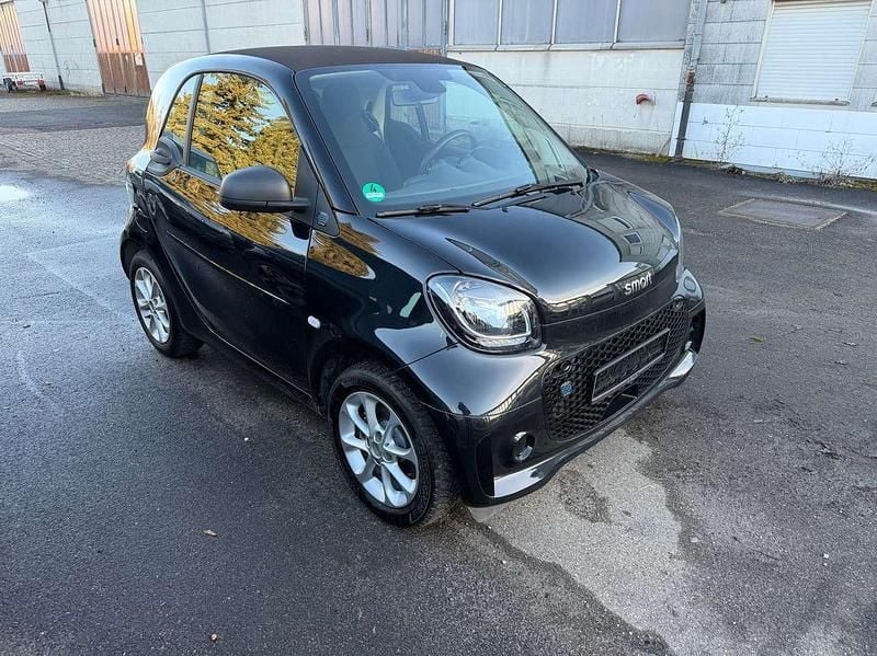 Gebraucht Smart ForTwo Coupé 60 kW (82 PS) 2022 Schwarz Kleinwagen