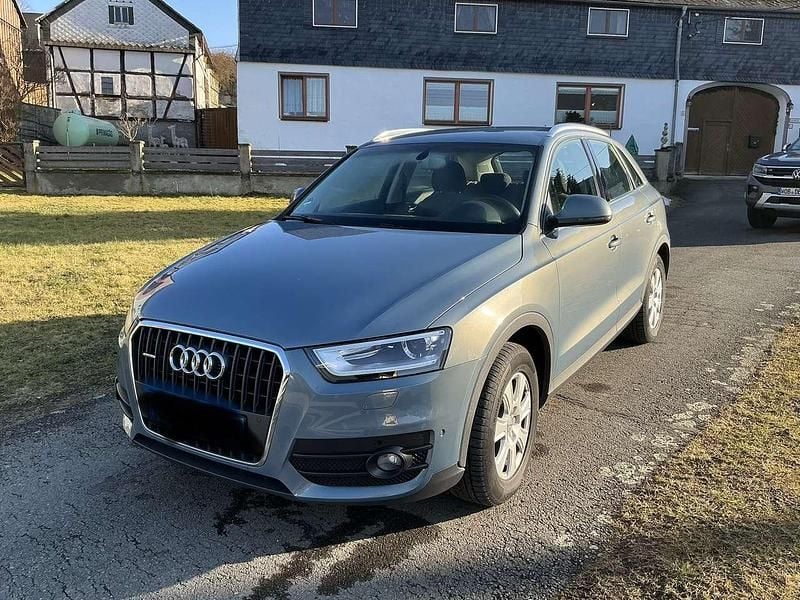 Blau Gebraucht 2012 Audi Q3 SUV | 13.690 € (Guter Preis) - Bild 1/4