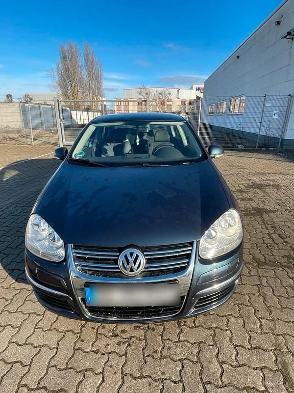 Gebraucht VW Jetta 150 PS (110 kW) 2006 Blau Limousine