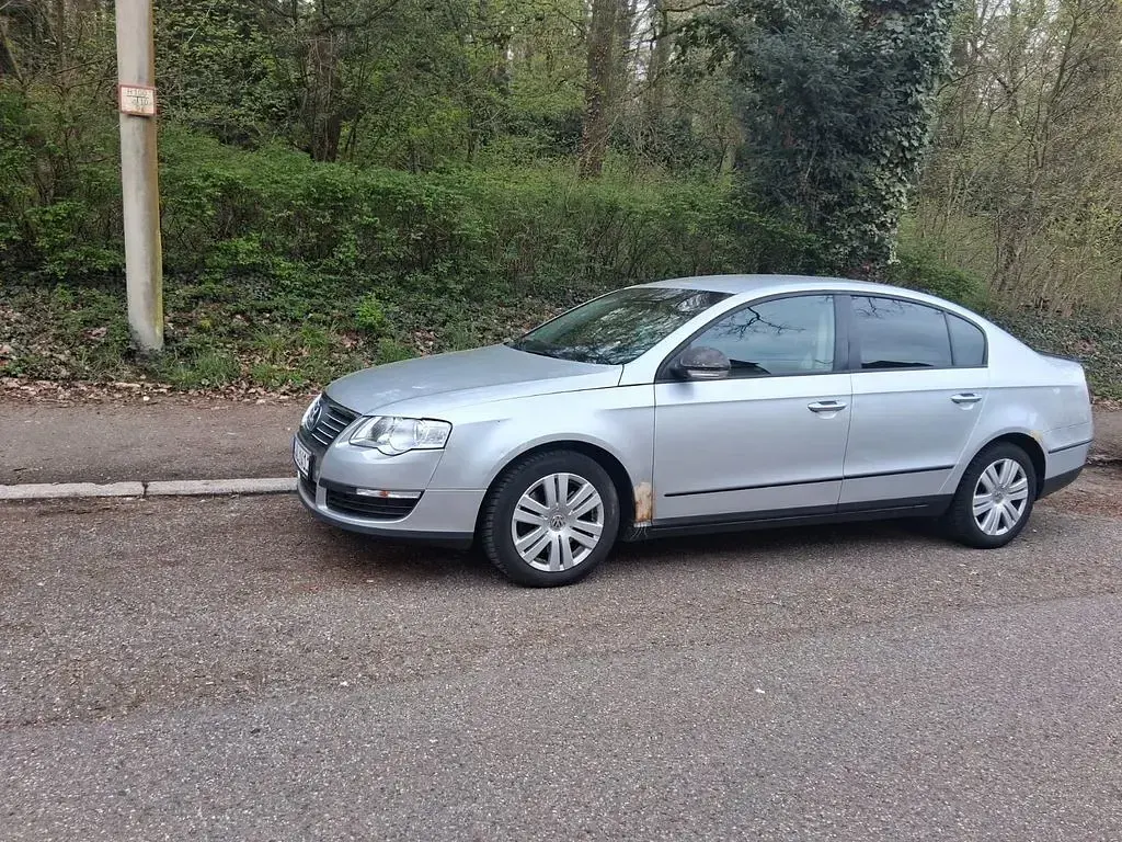 Second-hand VW Passat Trendline 150 CP (110 kW) 2007 Argintiu Berlinǎ