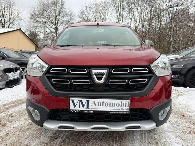 Usado Dacia Dokker Stepway 131 HP (96 kW) 2021 Vermelho Monovolume
