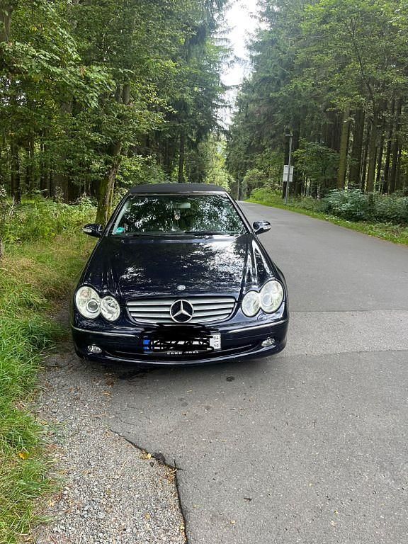 Gebraucht Mercedes CLK320 Elegance 218 PS (160 kW) 2004 Blau Cabrio