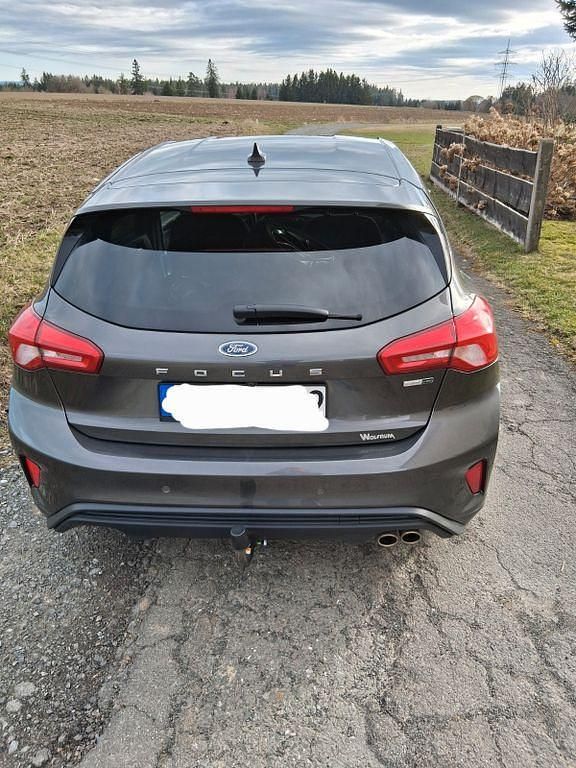 Gebraucht Ford Focus ST-Line 155 PS (114 kW) 2021 Grau Limousine