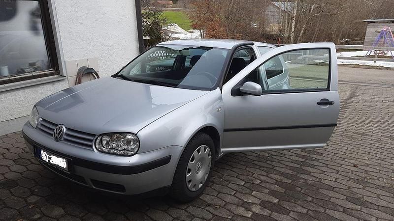 Gebraucht VW Golf IV 116 PS (85 kW) 2001 Silber Kleinwagen