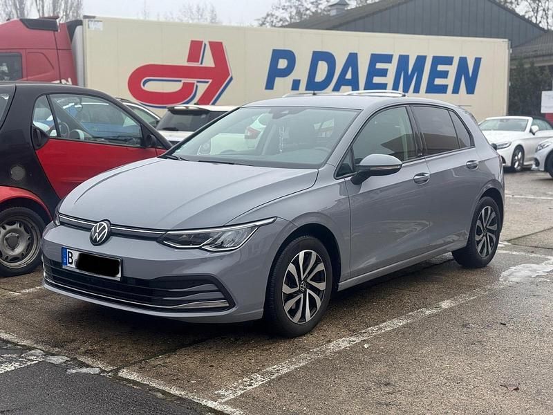 Gebraucht VW Golf VIII 110 PS (80 kW) 2023 Grau Kleinwagen