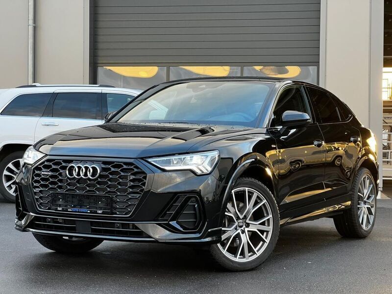 Mythosschwarz metallic (schwarz) Gebraucht 2022 Audi Q3 Sportback S-Line SUV | 46.480 € (Etwas zu teuer) - Bild 1/4