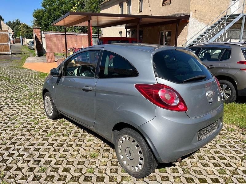 Gebraucht Ford Ka Titanium 69 PS (50 kW) 2010 Grau Kleinwagen