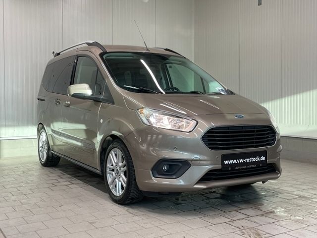 Gebraucht Ford Tourneo Courier Titanium 101 PS (74 kW) 2022 Silber Van / Kleinbus