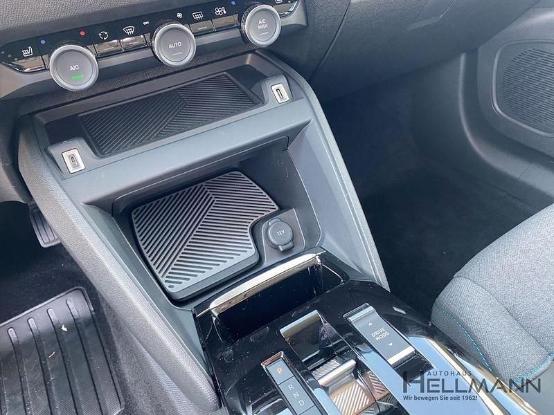 Gebraucht Citroën C4 Shine 131 PS (96 kW) 2024 Weiß SUV