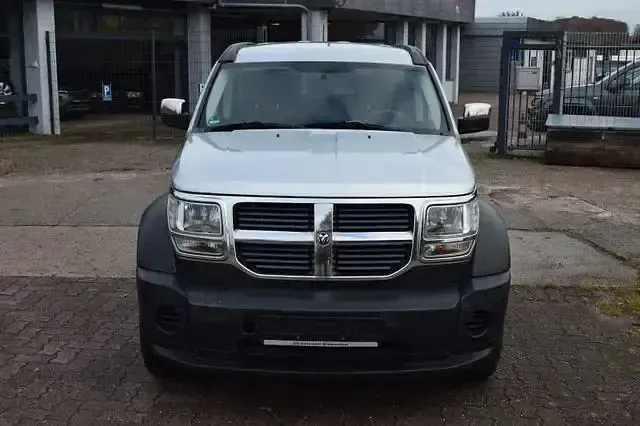 Gebraucht Dodge Nitro SE 177 PS (130 kW) 2008 Silber SUV