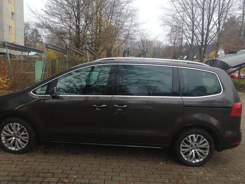 Gebraucht VW Sharan 180 PS (132 kW) 2015 Braun Van / Kleinbus