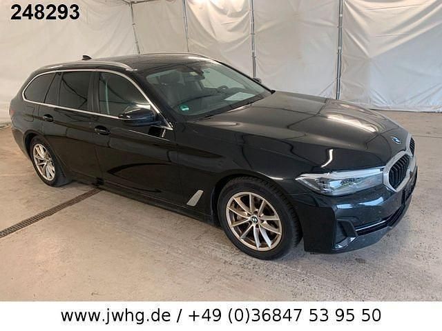 Black metallic Gebraucht 2023 BMW 530 Kombi | 33.950 € (Superpreis) - Bild 1/4