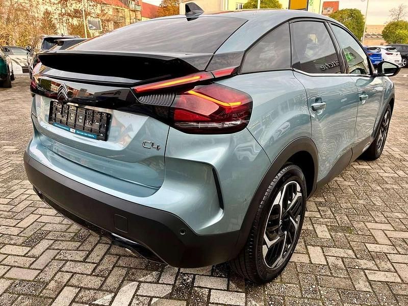 Gebraucht Citroën C4 PureTech 131 PS (96 kW) 2023 Lackierung olbia blau/typ aussenverkleidung metalliclackierung SUV