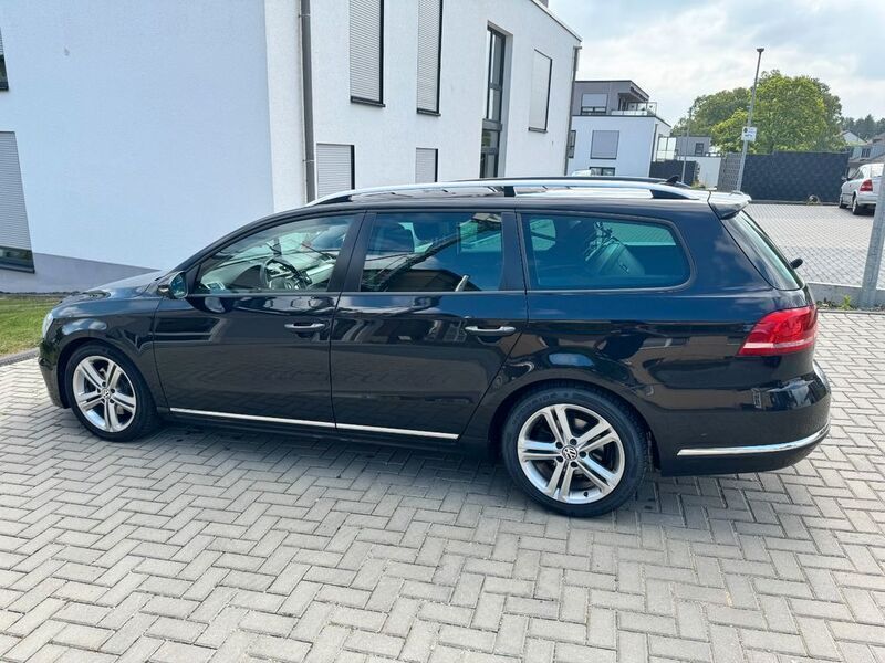 Schwarz Gebraucht 2013 VW Passat R Kombi | 7.700 € (Superpreis) - Bild 1/4