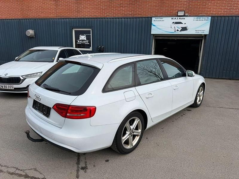 Gebraucht Audi A4 Ambiente 177 PS (130 kW) 2012 Weiß Kombi