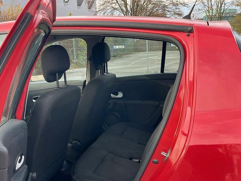 Gebraucht Renault Clio IV Dynamique 75 PS (55 kW) 2012 Rot Limousine