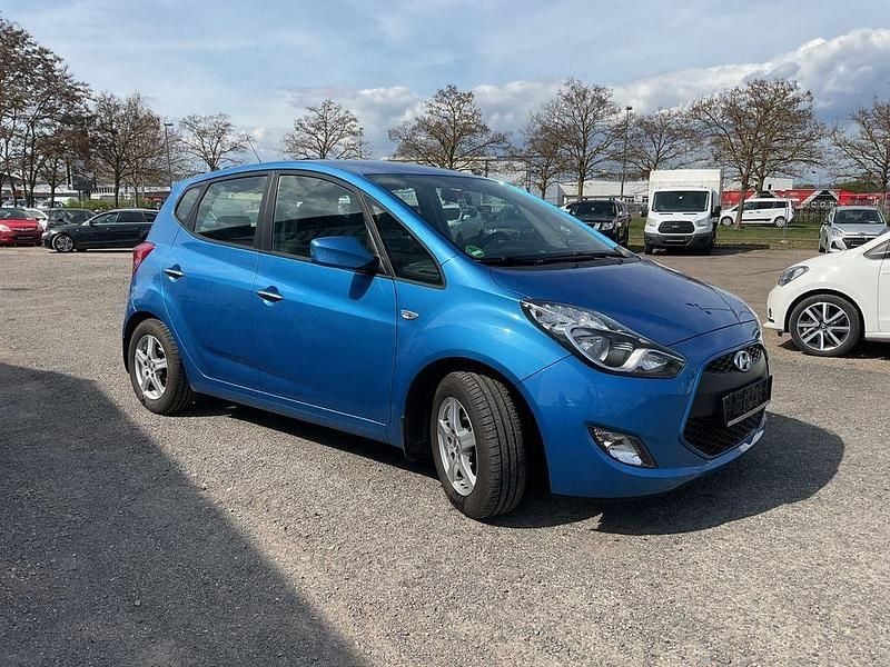 Gebraucht Hyundai ix20 Classic 90 PS (66 kW) 2016 Blau Kleinwagen