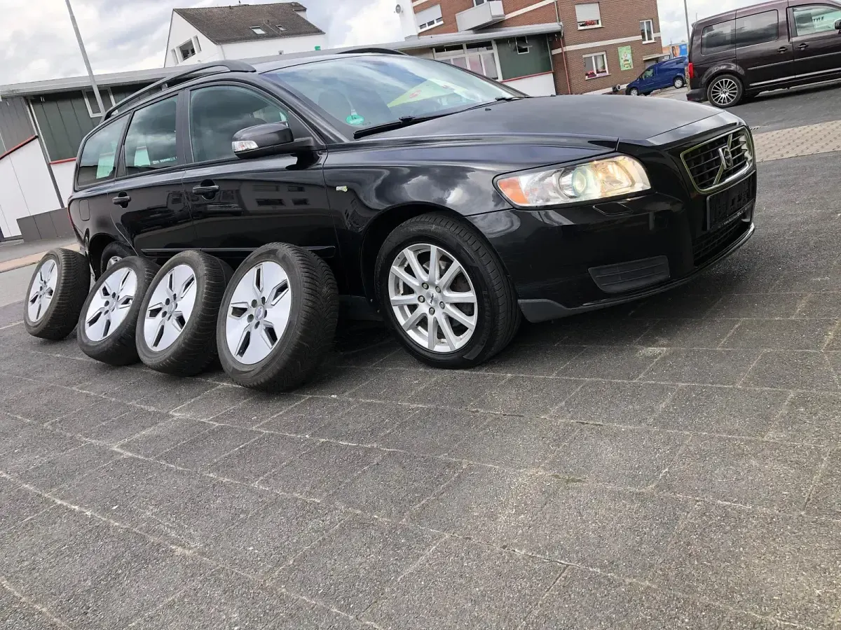 Gebraucht Volvo V50 109 PS (80 kW) 2009 Schwarz Kombi