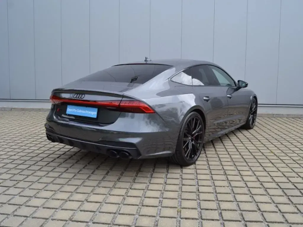 Gebraucht Audi S7 Sportback Ambiente 344 PS (253 kW) 2022 Daytonagrau perleffekt (metallic) Kleinwagen