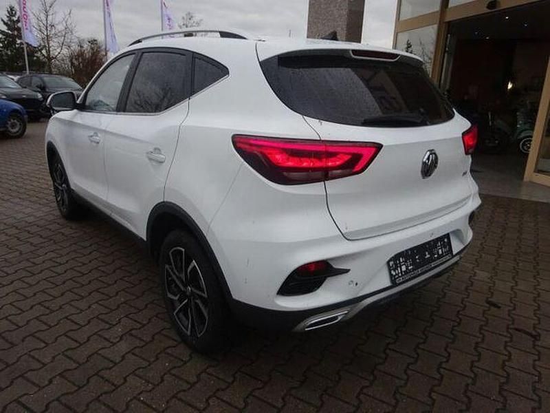 Gebraucht MG ZS Luxury 106 PS (77 kW) 2023 Weiß Limousine