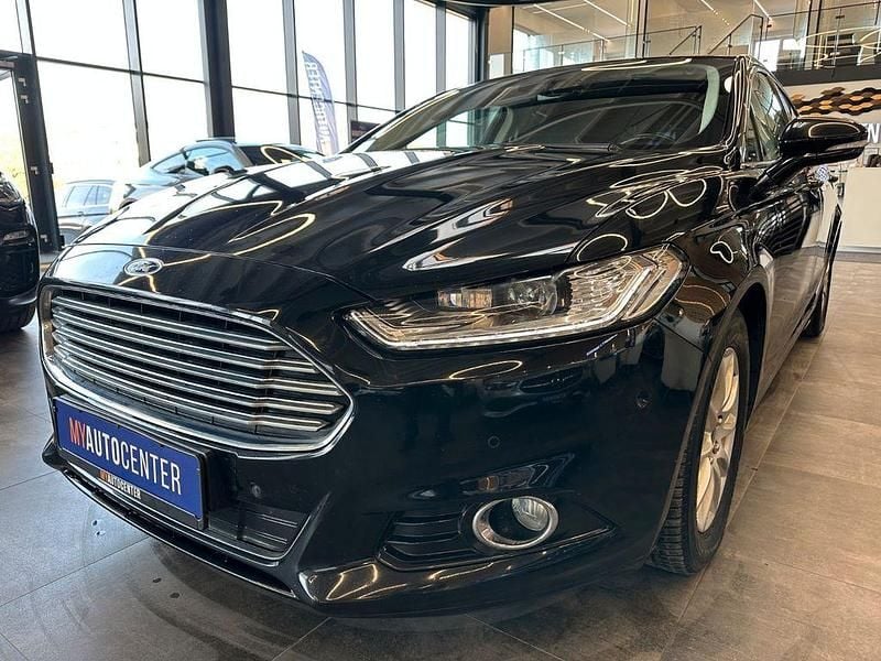 Gebraucht Ford Mondeo Titanium 179 PS (131 kW) 2016 Schwarz Limousine