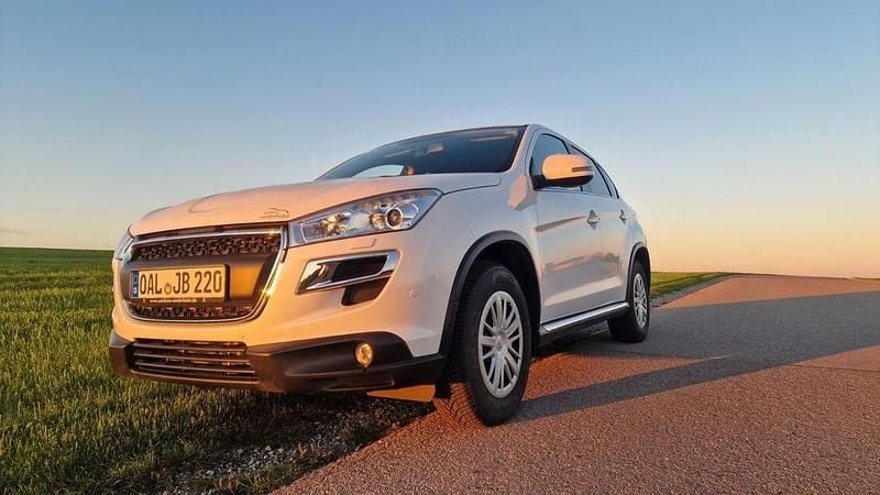 Weiß Gebraucht 2015 Peugeot 4008 SUV | 7.500 € (Superpreis) - Bild 1/4