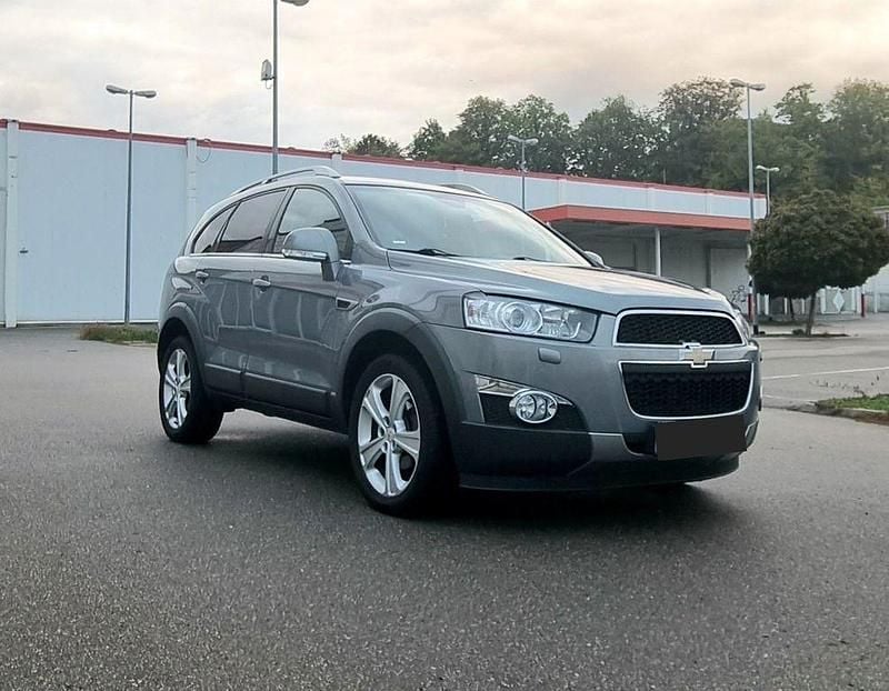Gebraucht Chevrolet Captiva LTZ 184 PS (135 kW) 2012 Grau SUV