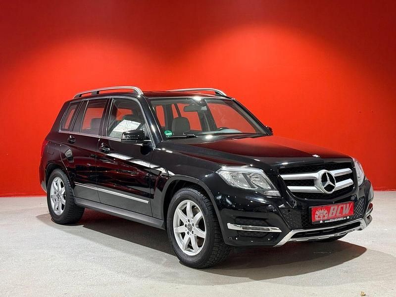 Schwarz Gebraucht 2014 Mercedes GLK200 SUV | 12.990 € (Fairer Preis) - Bild 1/4