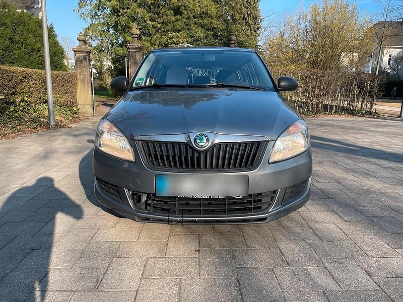 Gebraucht Skoda Fabia 2012 Silber Kleinwagen