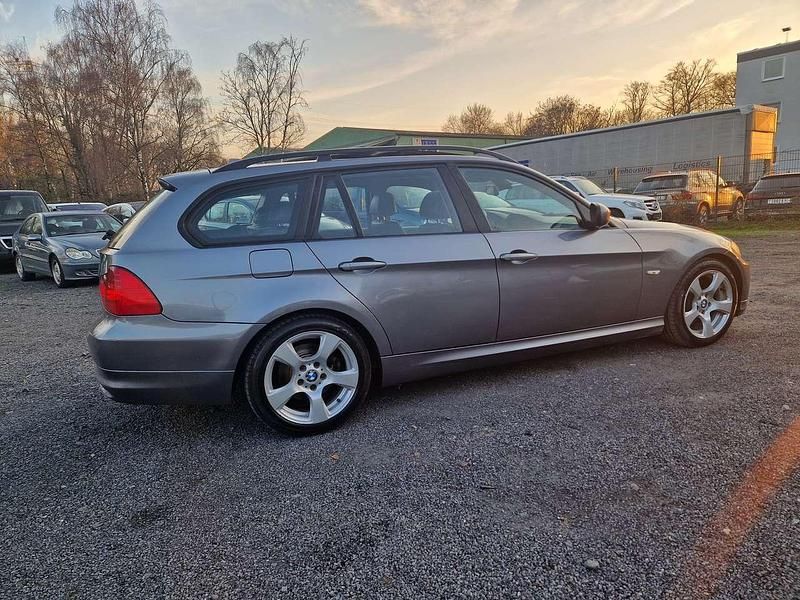 Gebraucht BMW 320 170 PS (125 kW) 2009 Spacegrau metallic Kombi