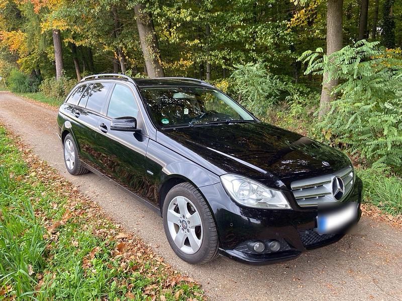 Gebraucht Mercedes C200 136 PS (100 kW) 2011 Schwarz Kombi