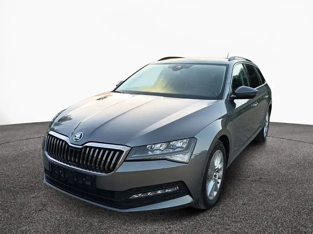 Gebraucht Skoda Superb Ambition 200 PS (147 kW) 2022 Grau Kombi