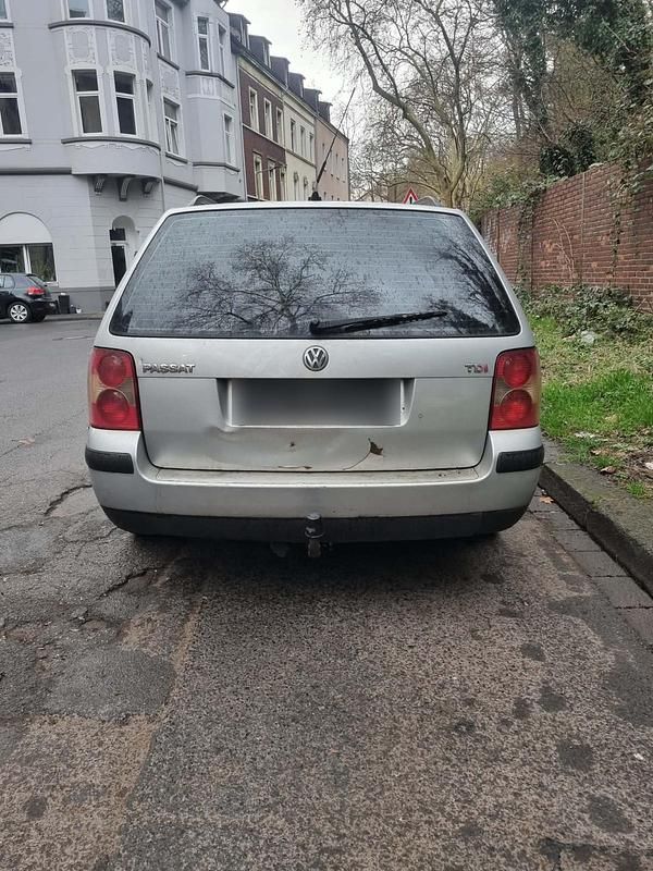 Usata VW Passat 131 CV (96 kW) 2003 Grigio Station wagon