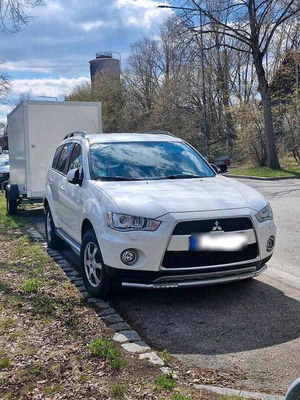 Gebraucht Mitsubishi Outlander 177 PS (130 kW) 2012 Weiß SUV