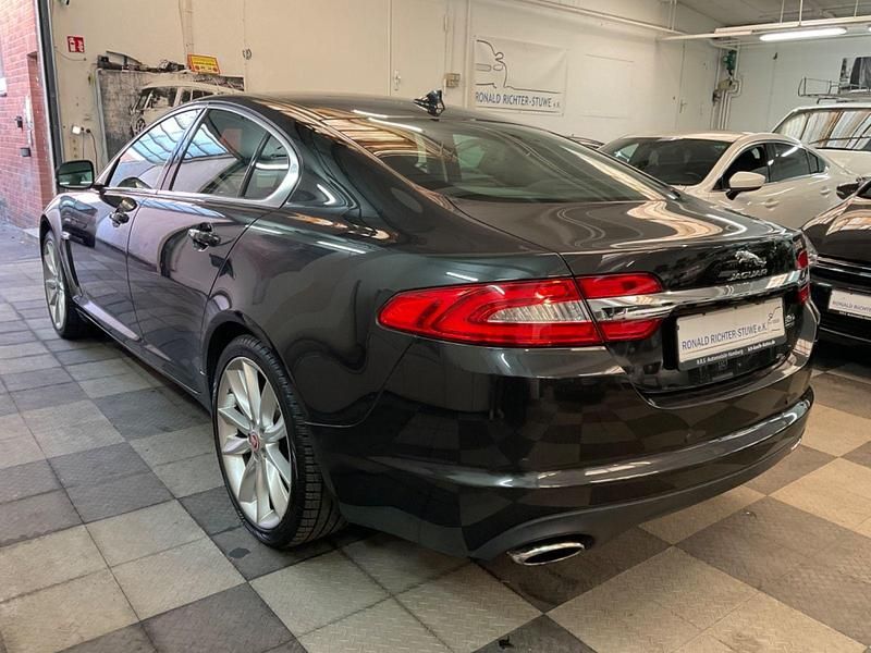 Second-hand Jaguar XF 340 CP (250 kW) 2015 Negru Berlinǎ